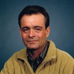 riLNU01piytj0ewQJSVMpMEzYkmGwyOU4u4U7DdY