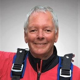 9M8F3ziUFXykWvnwKN1lPuEBY9kMEK8ehxVtpeHS