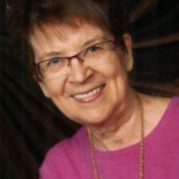 Photo of Mariette Larivée, obituary in Québec