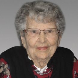 dH1WcDHrRzDdelF36ZWSyIiAixsDZMM8VCJuiaJx