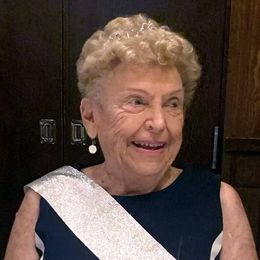 Photo de Elizabeth "Betty Lou" Czajka, avis de décès