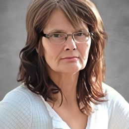 SZ1yVtUTTdanzOHLrAv2HZdPfNVomFAuzjPashOQ