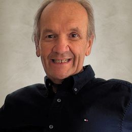 ApRINdL5p2IXjjcOYeWFz1mhi5hgy2AZJ2aLZRxg