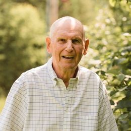 Photo of Frank Poce, obituary in Val-David