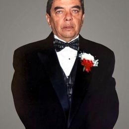 Photo de Gustavo Figueroa, avis de décès