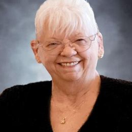 Photo of Diane Pelletier, obituary in Farnham