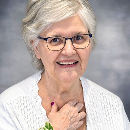 Photo de ST-LAURENT, Andrée, avis de décès à Prévost