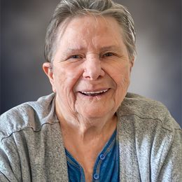 YlovC6hVrI7TqpUwIm0Xrh1m01ixkIHRPYmRToZW