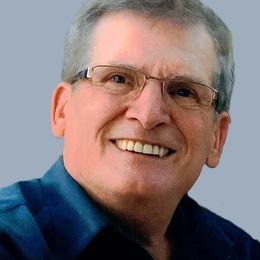 AcjjbI482iieei6wsGxmcqhM1HfR6XzatZvpnRGF