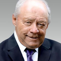 nmyXqXM0nr6yypICy3VkB9SXzLwF0D9lJ2EBc4Ie