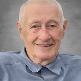 D9HvUUmGoKl1m1KjxsQKmSvc97zQN6qjYdBxzTs9