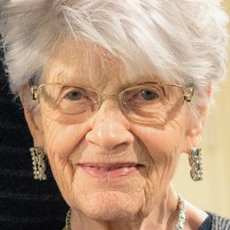 k9ovuUI0tzW8B2GdRCxjU2z0RfDpFMWeW6Euazwq