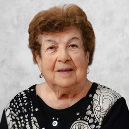 RXL9deuF8EKp5cfGwEvEFUmnR9N5VtEe08Q4EiKY