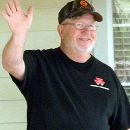 a1hqePEFEyvPu9ElvZTVESl2aLv50azKhmvcOiVX