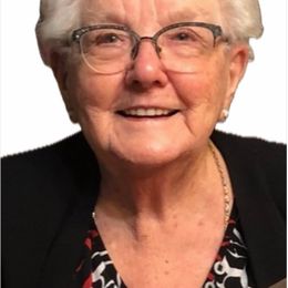 Photo de Carmelle Girard-Robitaille, avis de décès
