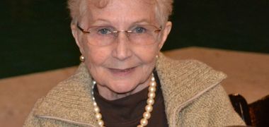 Angela L Lloreda
