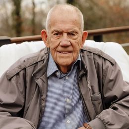 Photo de Vernon Eugene Hampton, avis de décès à Dixville