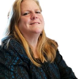 Photo of Laura J. Wirth, obituary