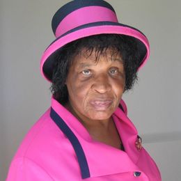 Photo of Esther Henry, obituary in Hampstead