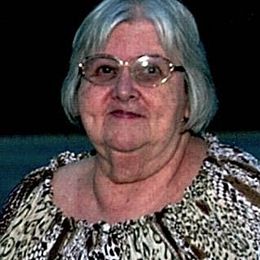 Photo of Carolyn Perry Ray, obituary