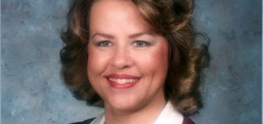 Linda Nelle Lewis