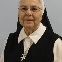 Photo of Sr Jeannine Grenier, obituary in Québec