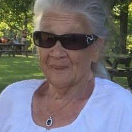 Photo of Gloria Keane (nee Morris), obituary in Montréal