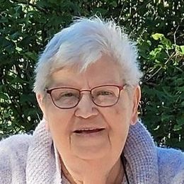 Photo of Marie Loula Viens, obituary in Cowansville