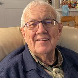 Photo of Jean Valade, obituary in Laval
