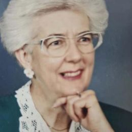 Photo of Nicole Thompson, obituary in Laval