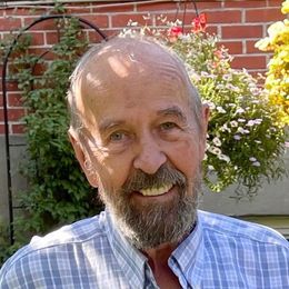 Photo of Dr. Paul J. Albert, obituary in Montréal
