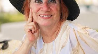 Suzanne Mayer