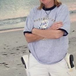 Photo of Lori Anne Mitchell, obituary in Irlande