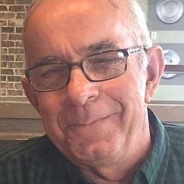 Photo of David "Dave" Bradshaw, obituary in Béarn
