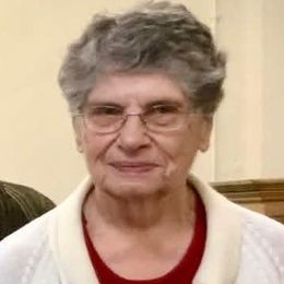 Photo of Elise Lecompte, obituary in Oka