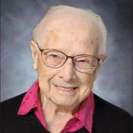 Photo of Shirley Bédard, obituary in Cowansville