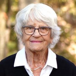 Photo of Annette Villeneuve, obituary