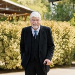 Photo of Thomas G Dagenbach, obituary