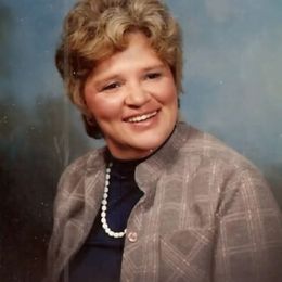 Photo of Lola Breeden-Wolfe, obituary