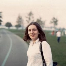 Photo of Mali Warshofsky, obituary