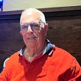 Photo of Rene de la Cuesta, obituary