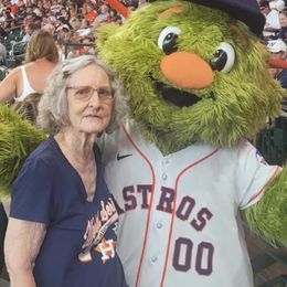 Photo of Sharron Marek, obituary
