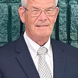 Photo of John Edward Gross, obituary