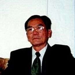 Photo of Re van Tien, obituary