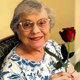 Photo of Esther Maria Kuretich, obituary