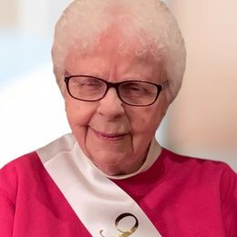 Photo of Joan Dudley McKee, obituary