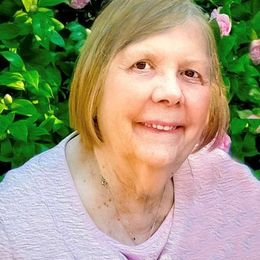 Photo of Edna Earle Hudgens Watson, obituary