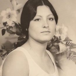 Photo of Virginia Luna, obituary