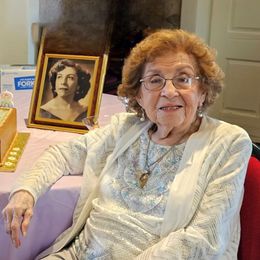 Photo of Aurora Gonzalez Castro, obituary