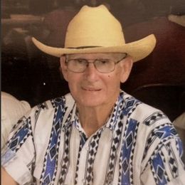Photo of Paul G. Truesdell, obituary in Linton